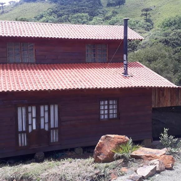 Sítio Fundo Da Grota - Three-Bedroom House