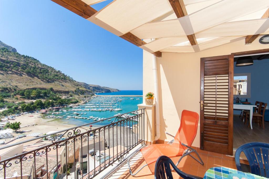a balcony with a view of the ocean at Dimore Barraco - SiciliaDaMare in Castellammare del Golfo