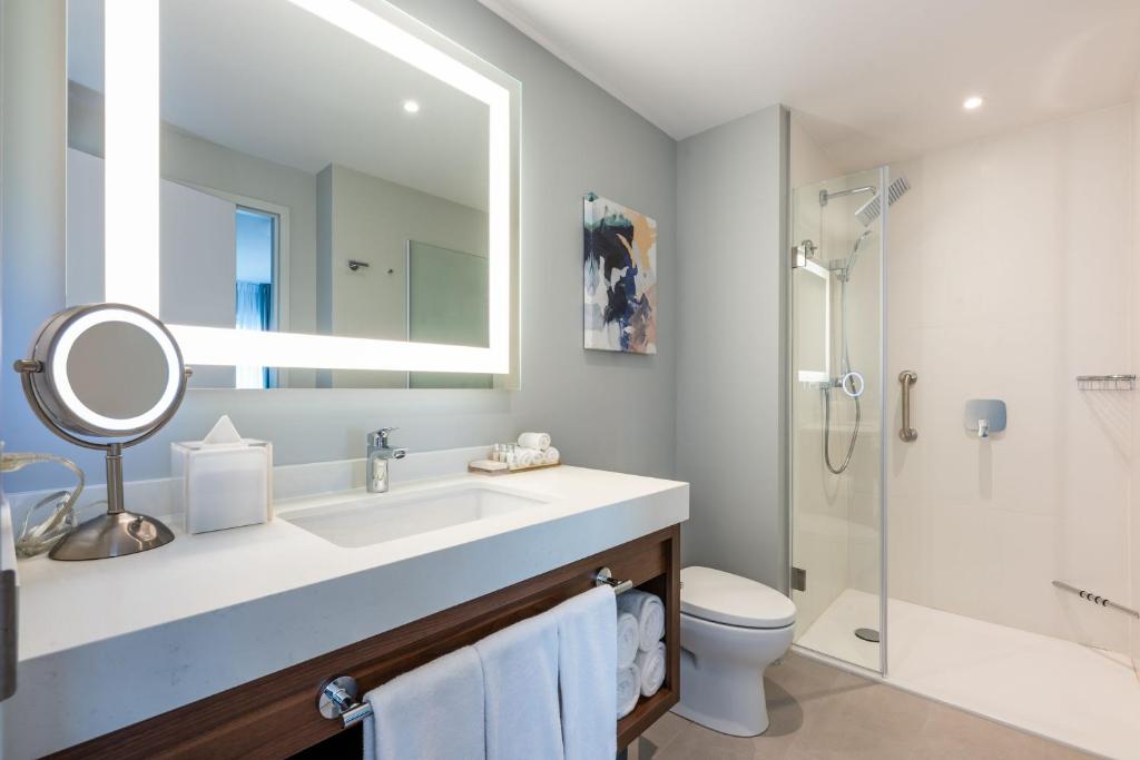 Embassy Suites By Hilton Aruba Beach Resort - One-Bedroom King Suite With Partial Ocean View