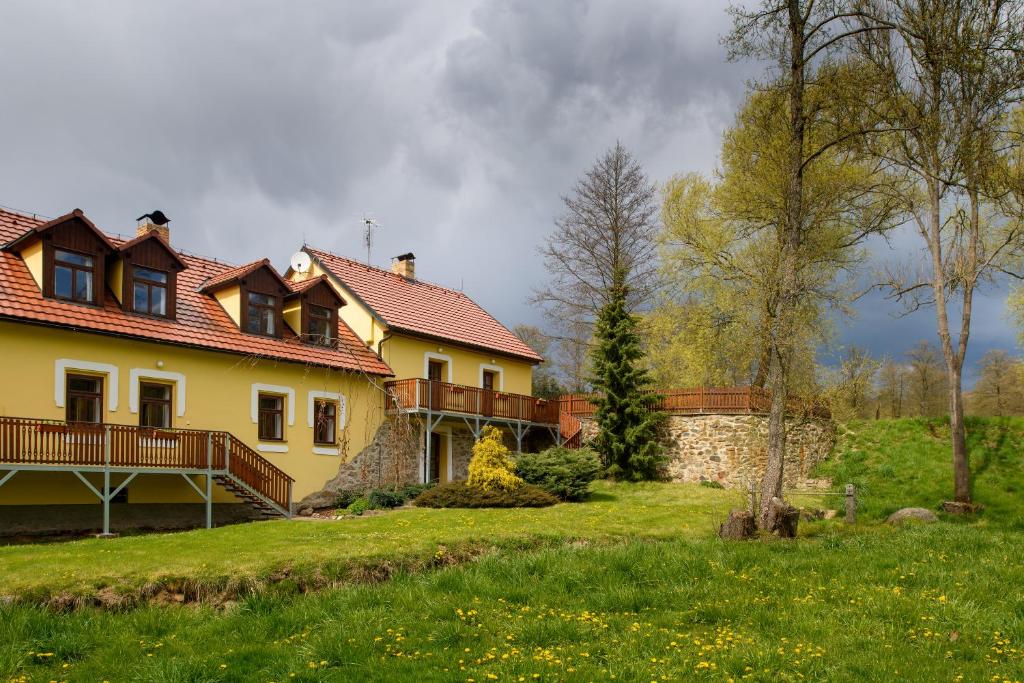 Zahrada ubytování Mlýn Kamenice