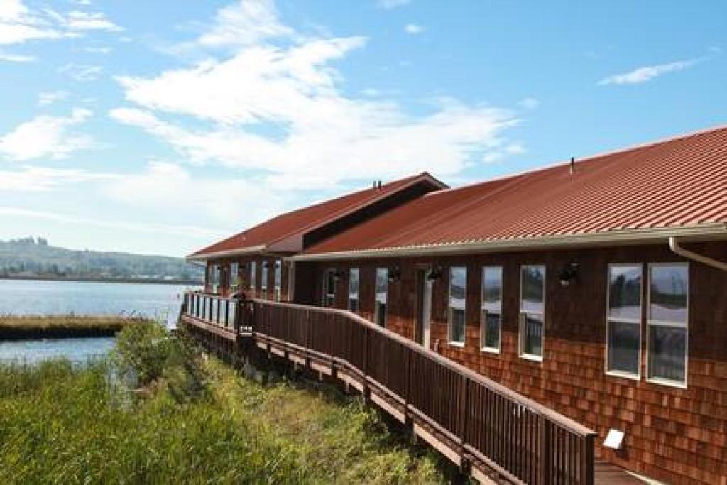 Historic Astoria Waterfront Views & Vintage Vibes, Astoria, Oregon
