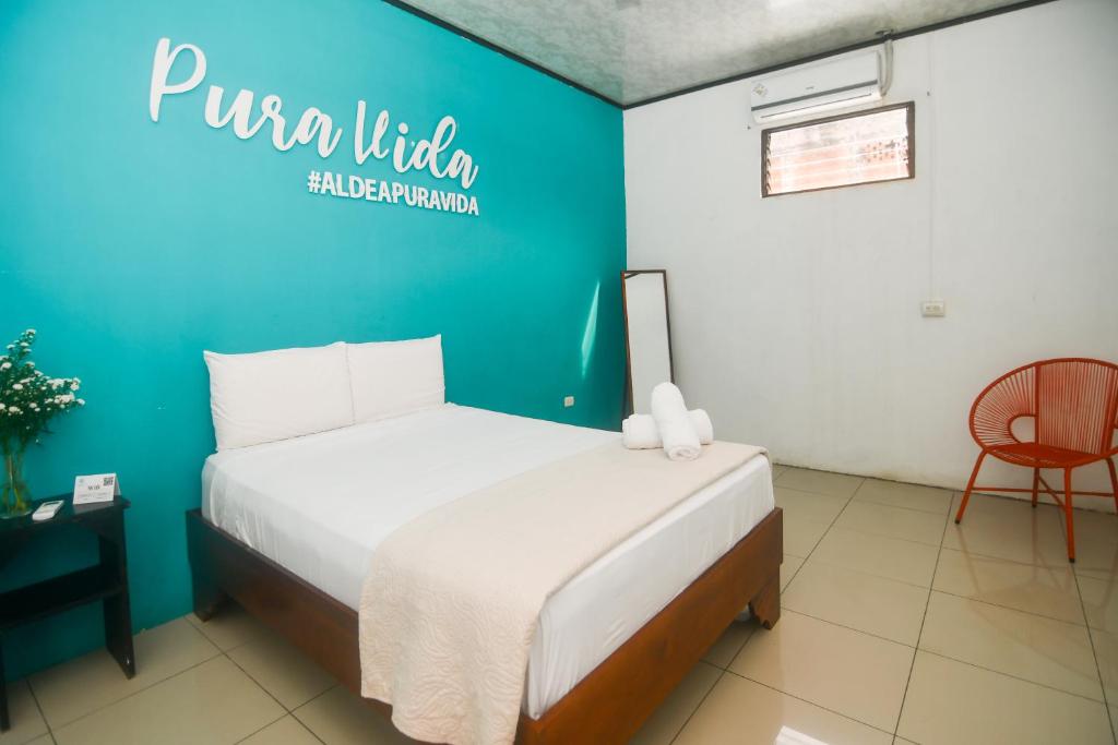Puntarenas Bed & Coffee by Aldea - Standard Double Room With Shared Bathroom