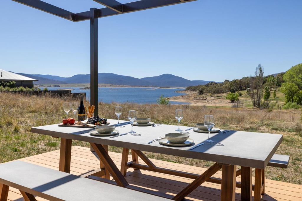 Boorolong, Jindabyne (updated prices 2024)