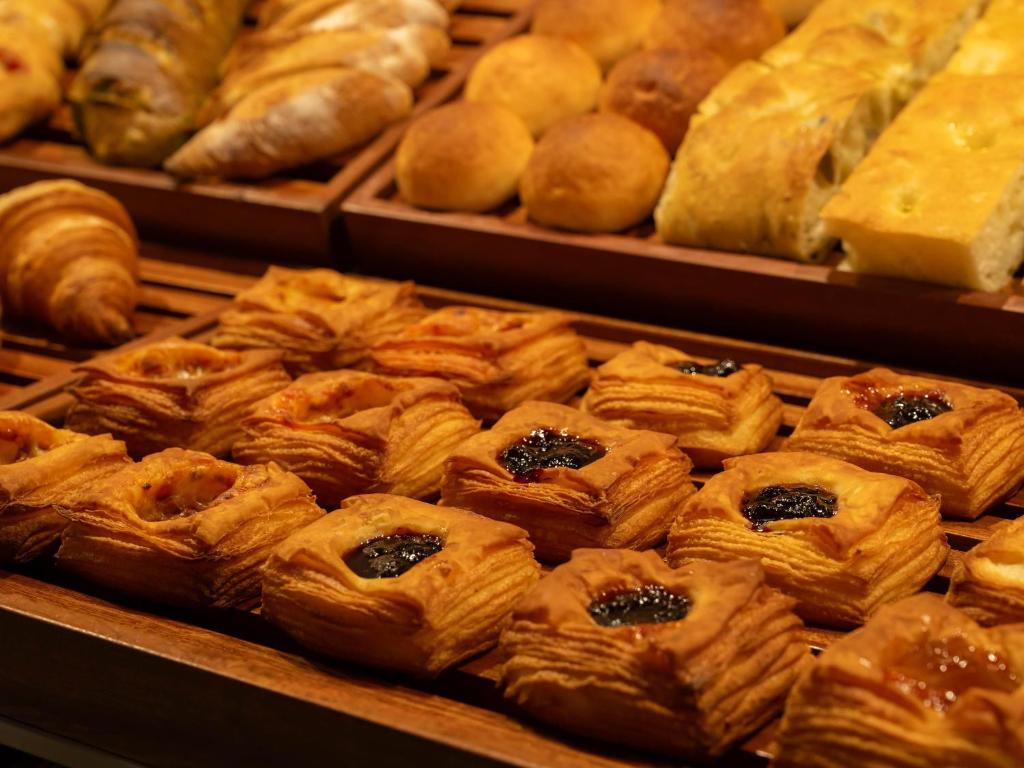 ホテルの敷地内または近くでの食事または食べ物