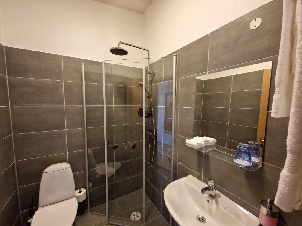 Koupelna v ubytování Guesthouse Mikael