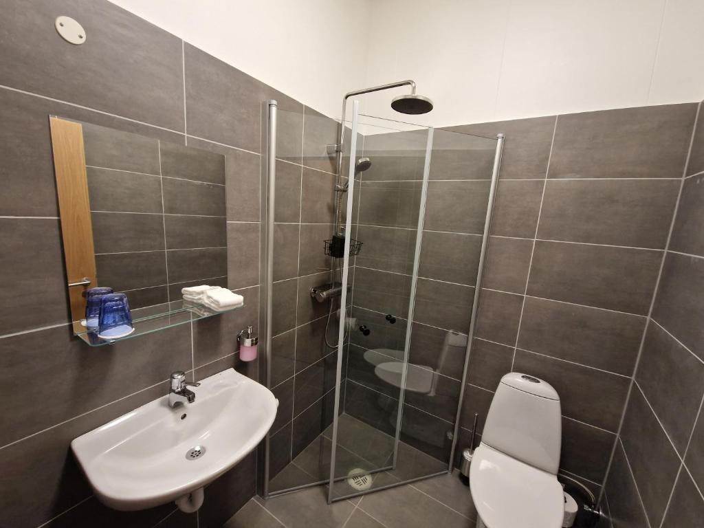 Koupelna v ubytování Guesthouse Mikael