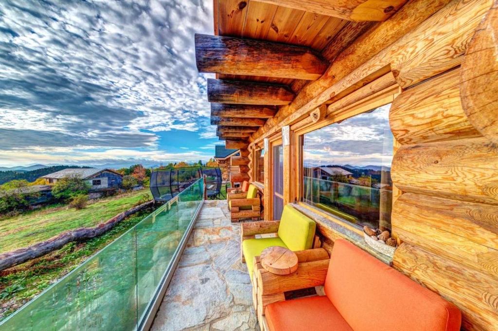 Balkón nebo terasa v ubytování ECO HOUSES ART OF LIVING - Еко къщи изкуството да живееш
