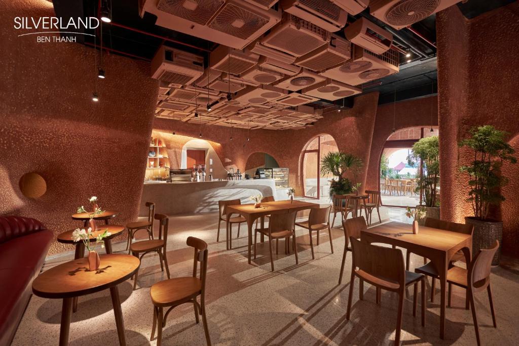 Restaurace v ubytování Silverland Bến Thành