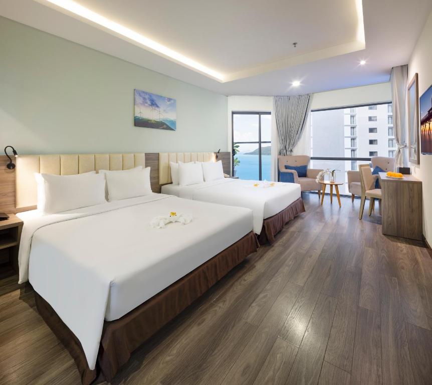 Phòng Gia Đình Nhìn Ra Biển Từ Phía Bên Cạnh