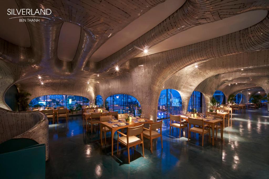 Restaurace v ubytování Silverland Bến Thành