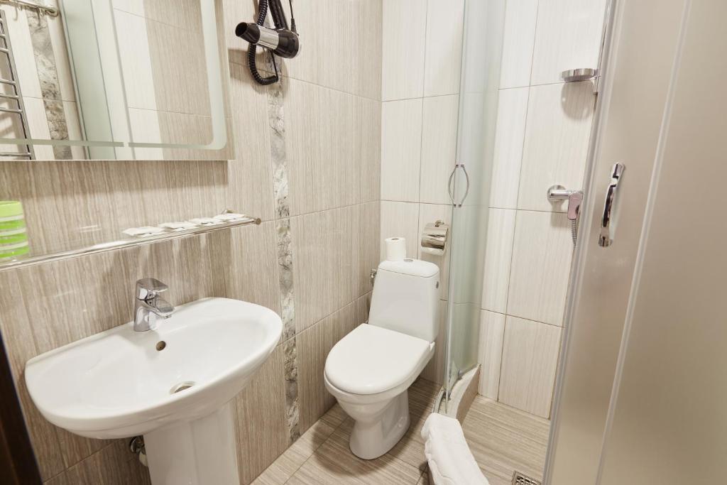 Koupelna v ubytování Zaporizʹka Sich