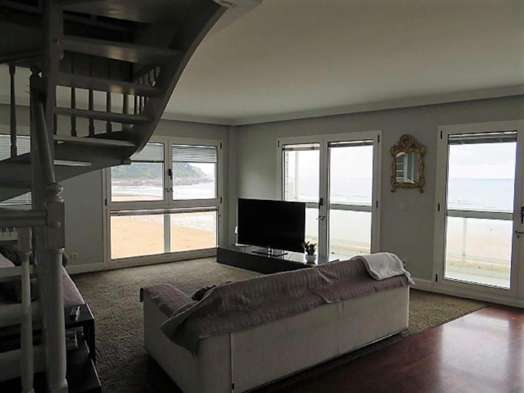 EGONA-SLUI 1ªlínea playa, vista increible, garaje - Appartement Met Drie Slaapkamers
