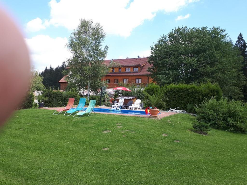 Bazén v ubytování Penzion Planicka nebo v jeho okolí