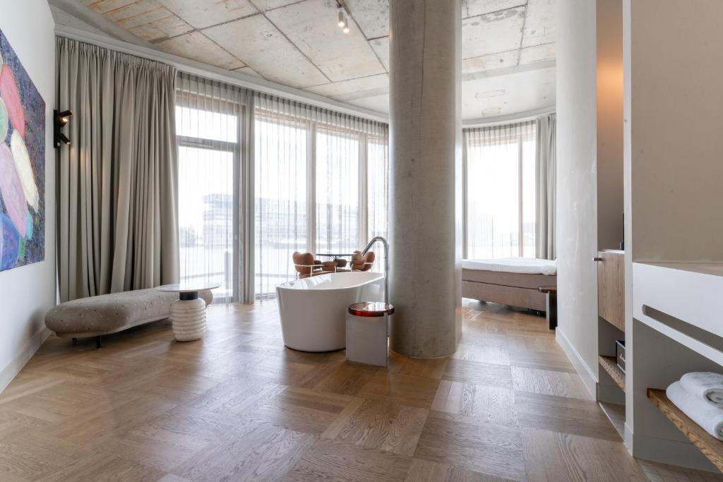 Hotel Pontsteiger - Suite - Riverfront View