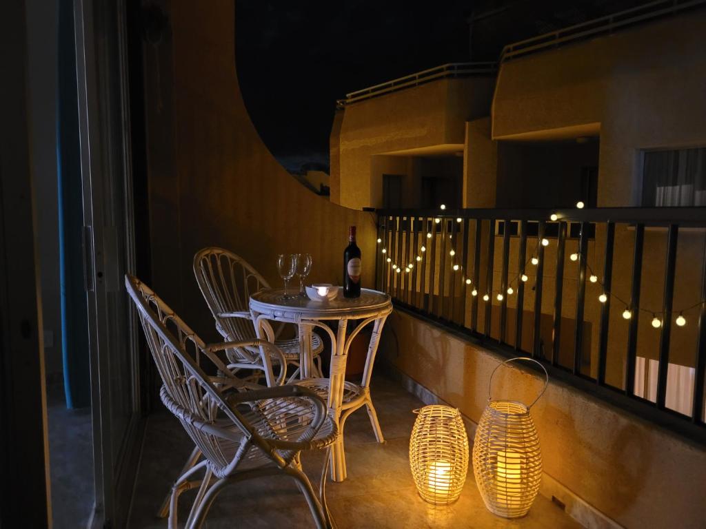 Gold Oasis Apartment