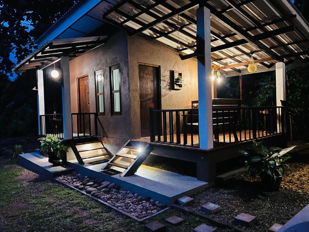 EdenHaven Cottage - 8