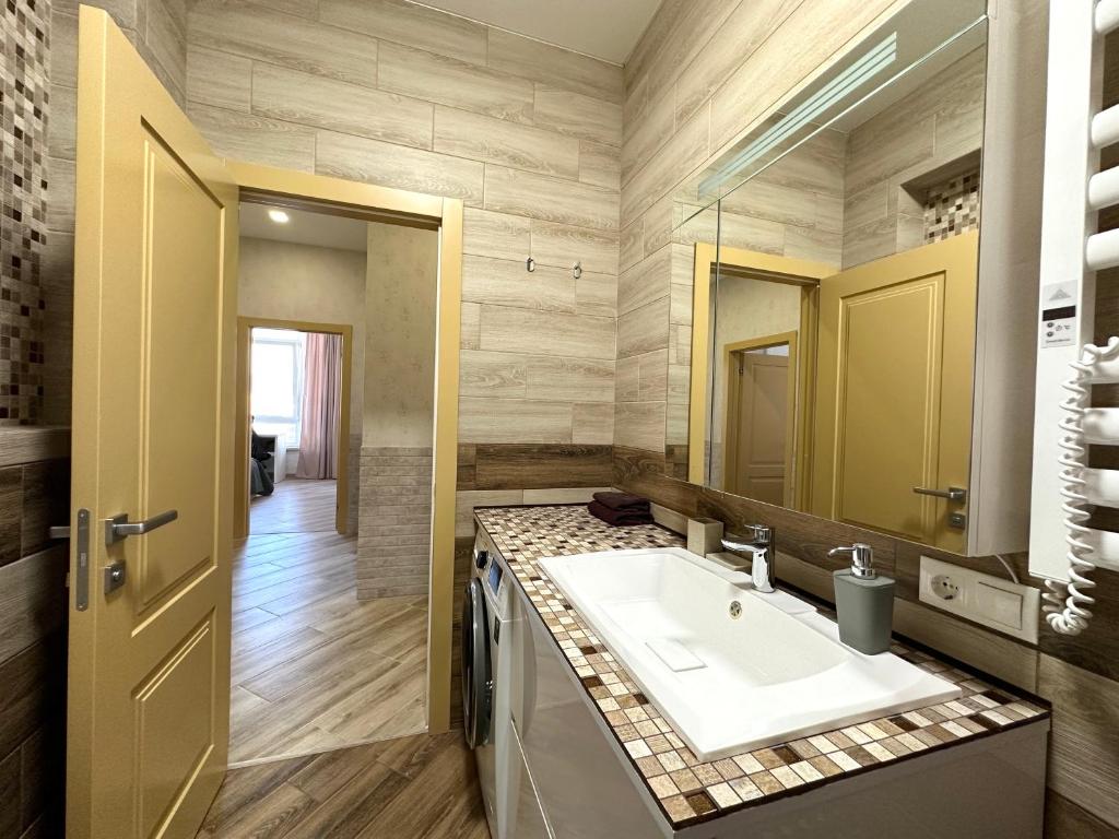 KADOR HOME HOTEL downtown - Two-Bedroom Family Apartment