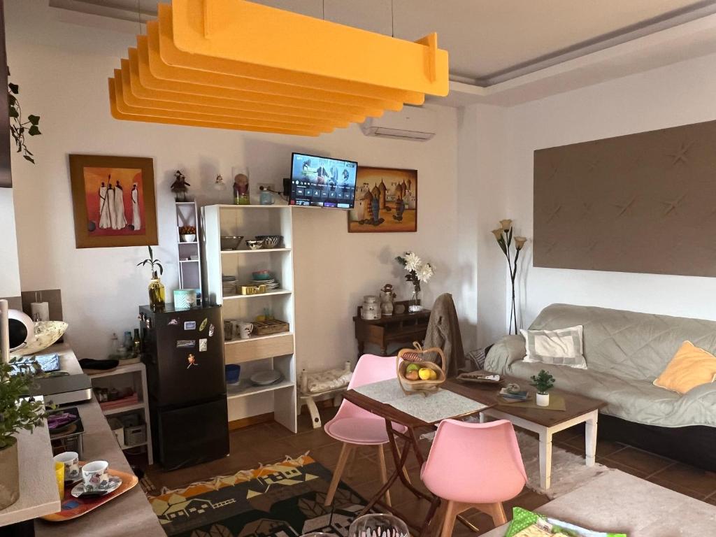 TV a/nebo společenská místnost v ubytování Salamandra