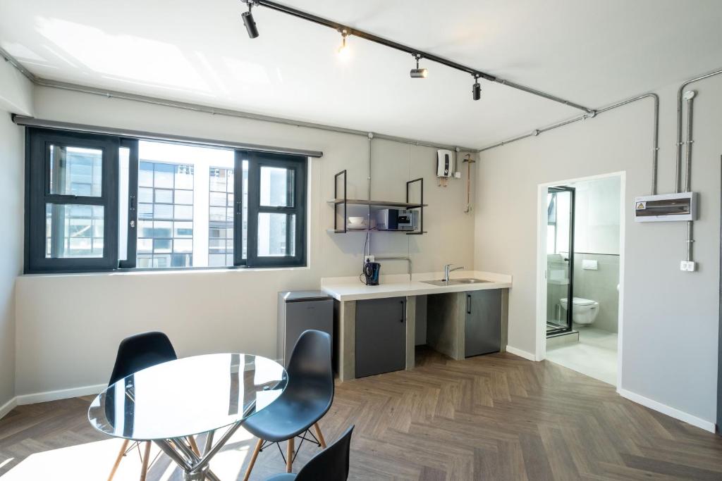 Inn & Out Plus Rosebank - Suite De Deux Chambres