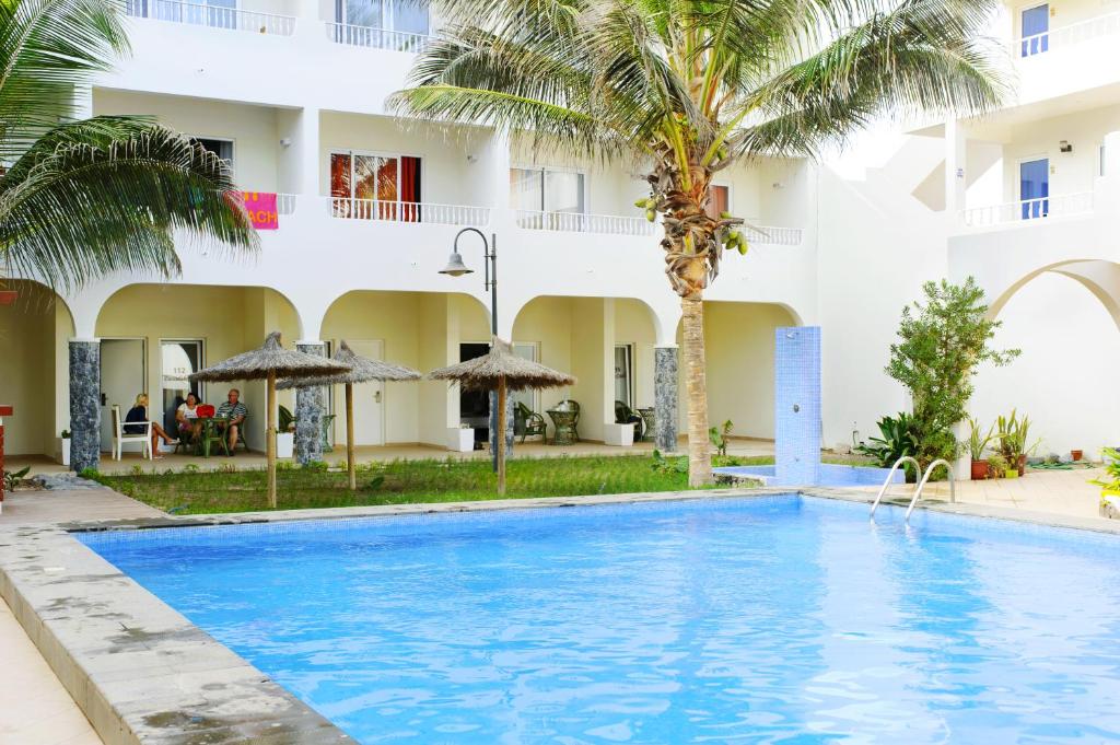 Bazén v ubytování Ouril Pontao Hotel nebo v jeho okolí