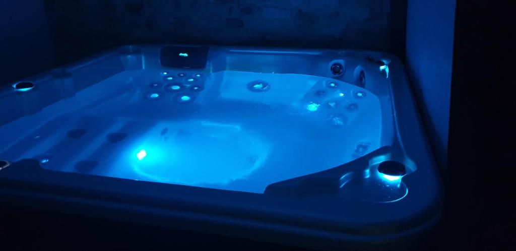 Chambre d'hôte avec SPA privatif domaine les nuits envôutées - Gard - Housity