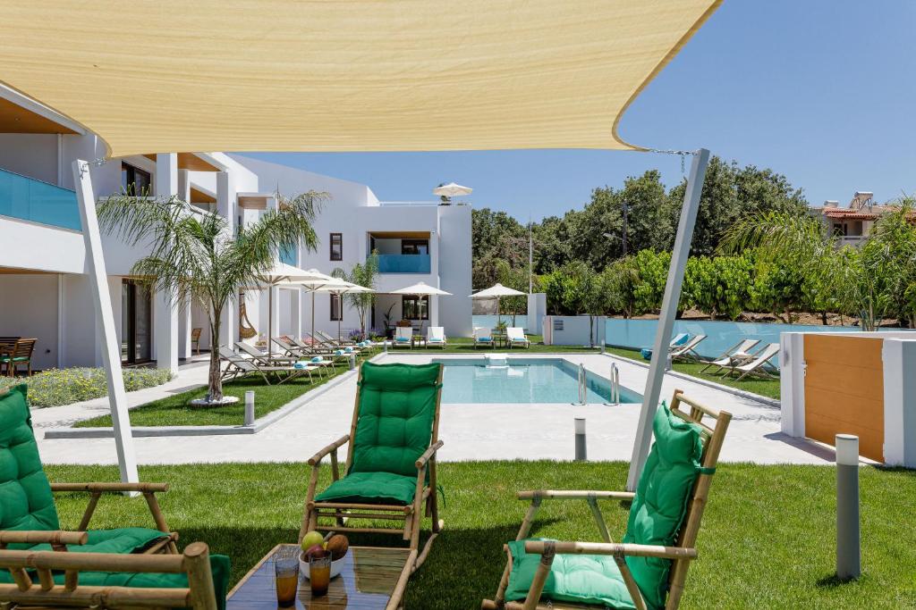 Bazén v ubytování Coconut Palm Paradise nebo v jeho okolí