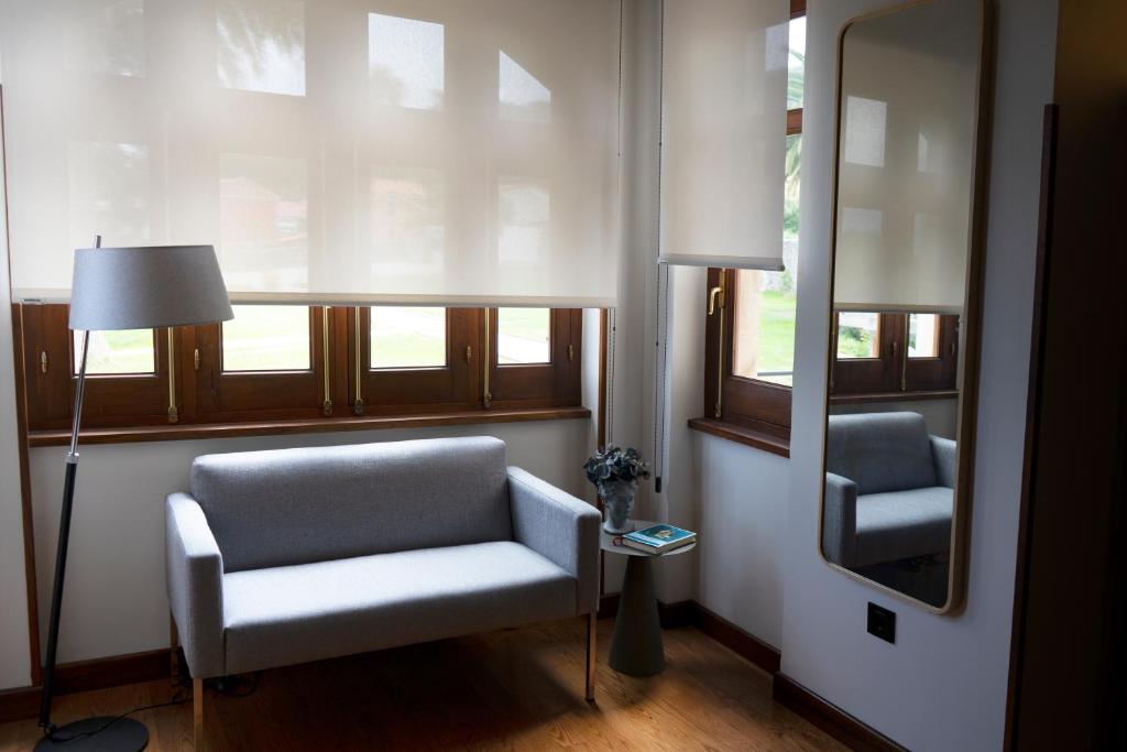 Гостиная зона в Hotel El Rosal de Cudillero