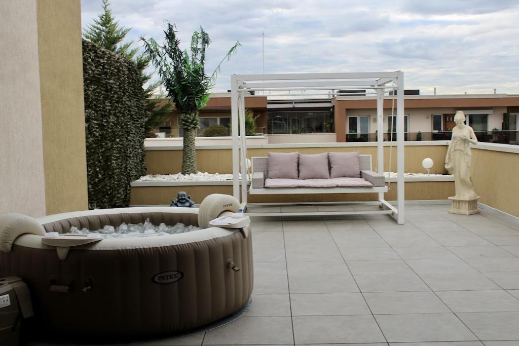 Image showcasing 4 Bedroom Executive Sub Penthouse - Lvl 54! - expedia.ie