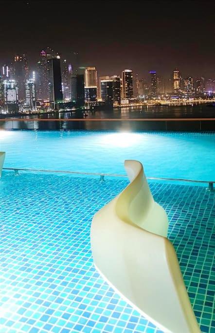 تصویر اتاق‌های Amazing apartment with infinity pool - تصویر ۲