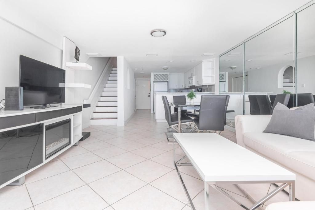 Girasole Apartments - 