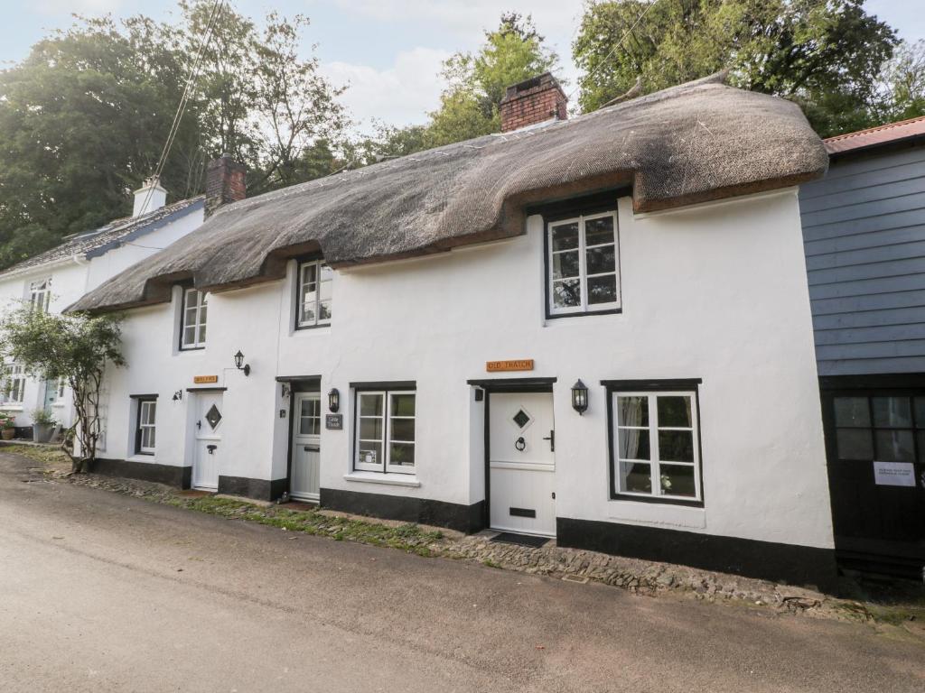 The Old Thatch, Minehead (updated prices 2024)
