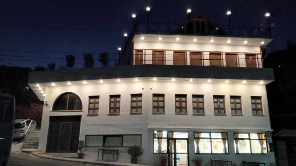 O edifício onde o hotel está situado