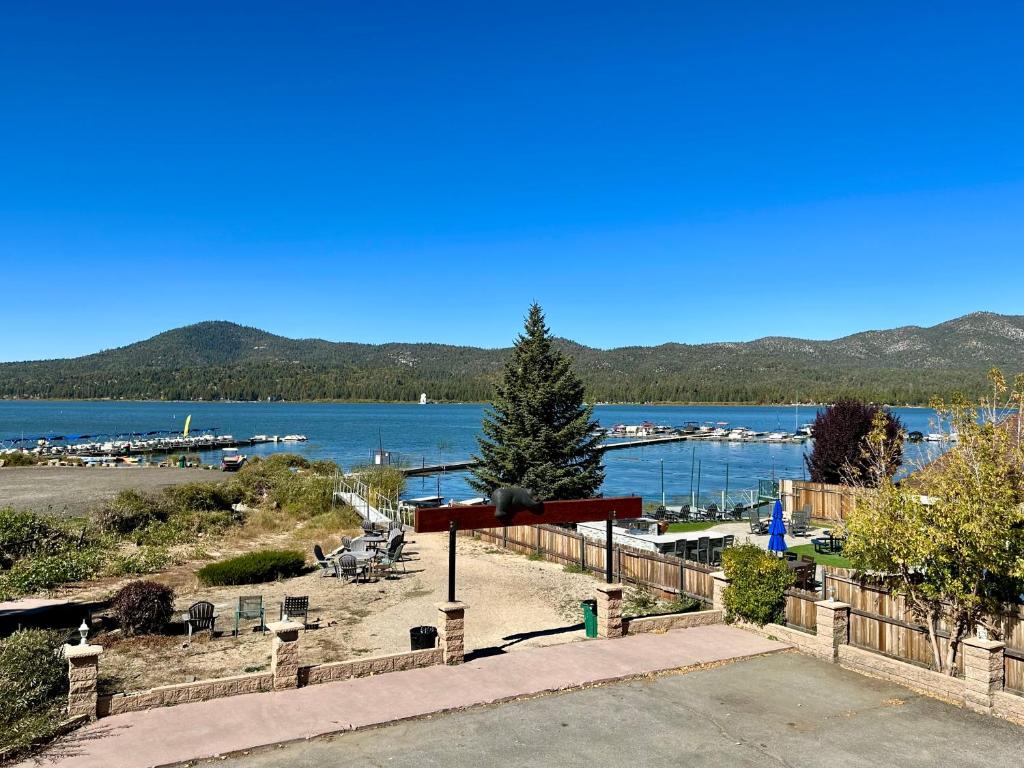 Lakefront Escape, Big Bear Lake (updated prices 2026)