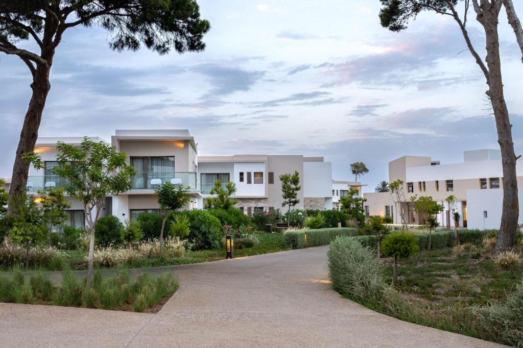 Un jardín fuera de Radisson Blu Resort Al Hoceima