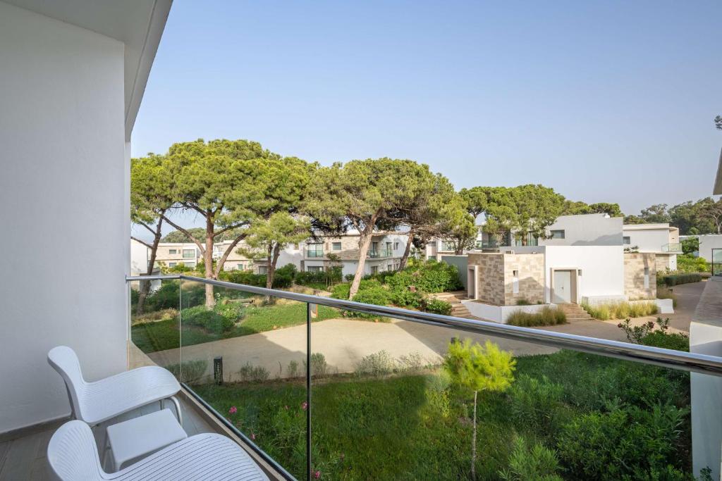 Un jardín fuera de Radisson Blu Resort Al Hoceima