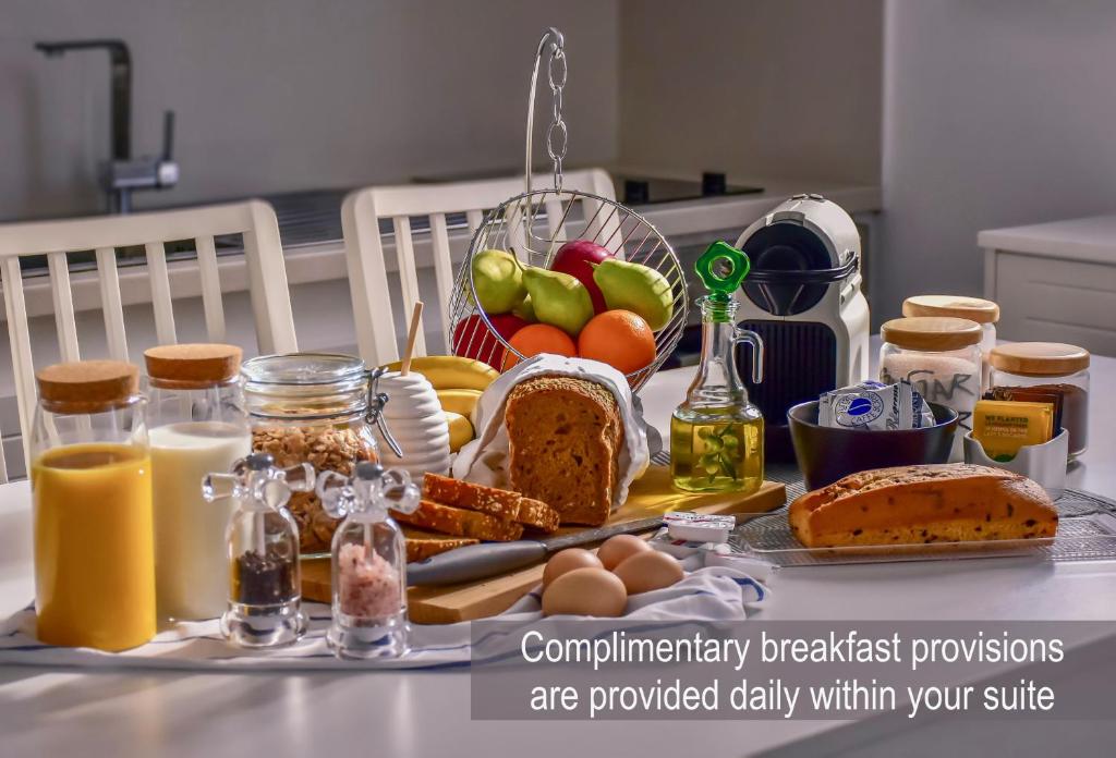 White Rock Milos Suites - 1