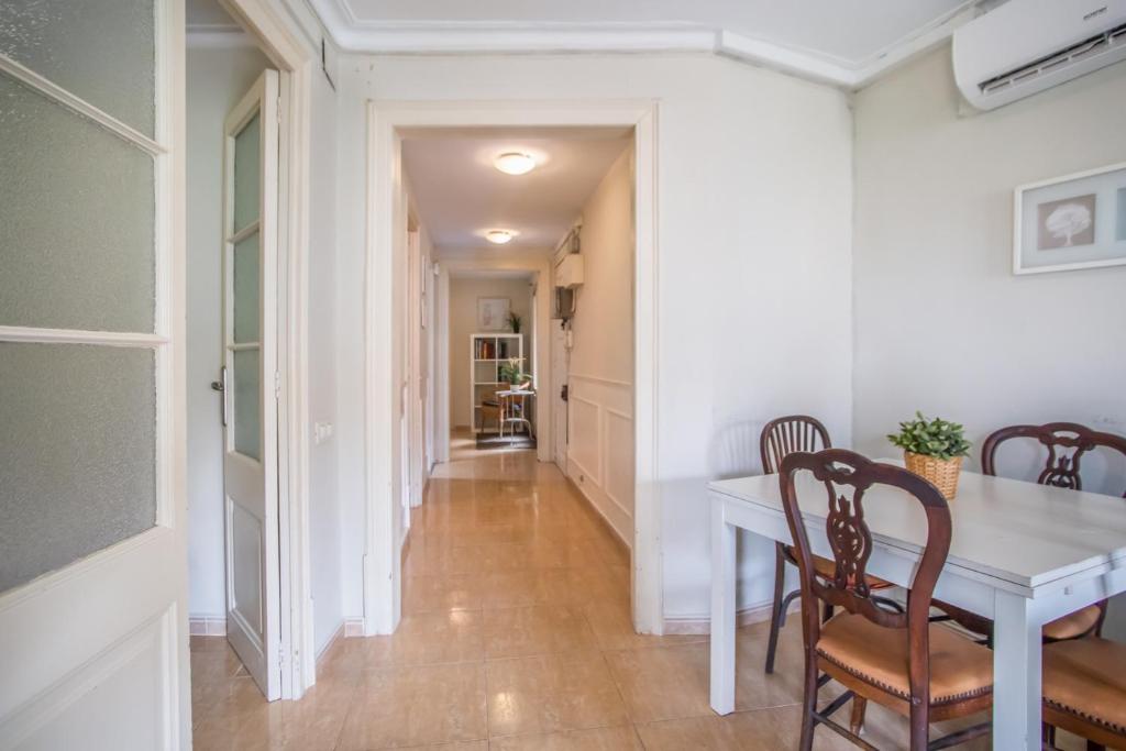 Posedenie v ubytovaní 42man1018 Centrally located flat in Sant Antoni