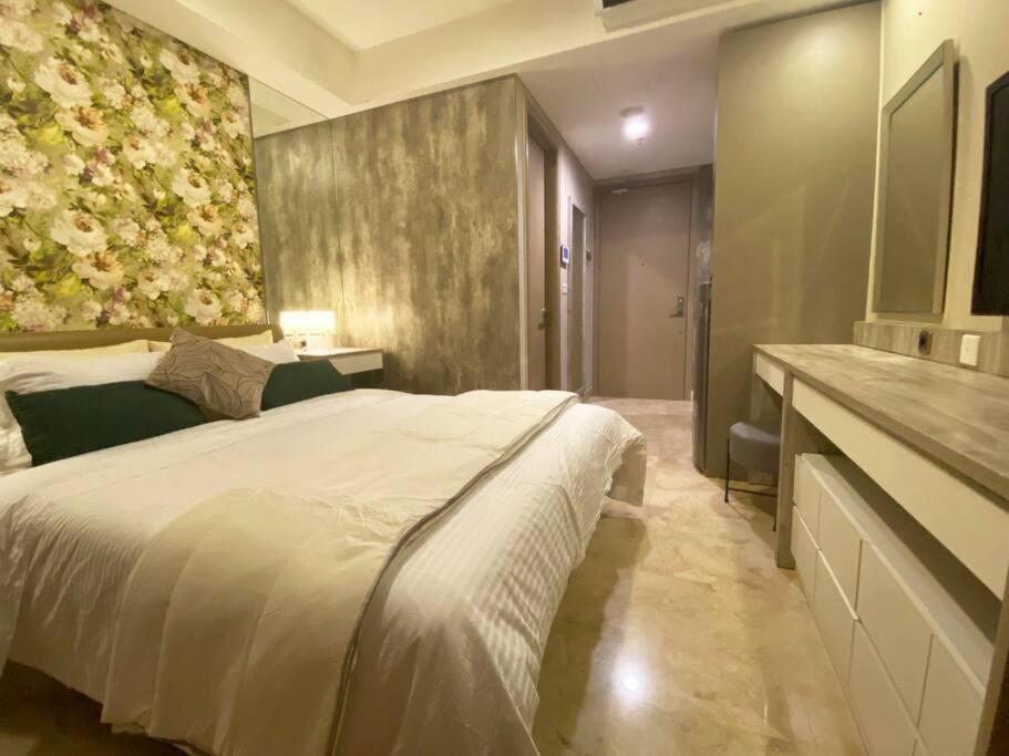 Studio Apartment Gold Coast Pantai Indah Kapuk, Jakarta (updated