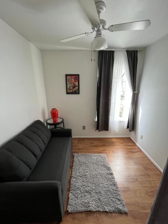 Sherbrooke Square Townhomes, Houston (updated prices 2024)