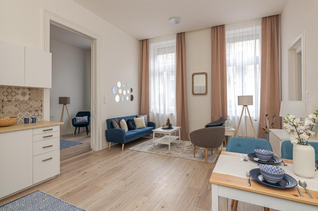 Luxury Huge Apartman - 92m2 - 3 Bedrooms - 3 Air Conditioners - Free Garage!!! 1082 Budapest, 79 Baross utca kép - 1