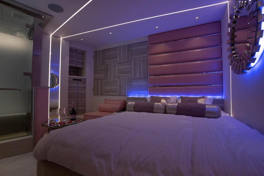 Postel nebo postele na pokoji v ubytování Hotel Blanche 大人専用 Adult only hotel