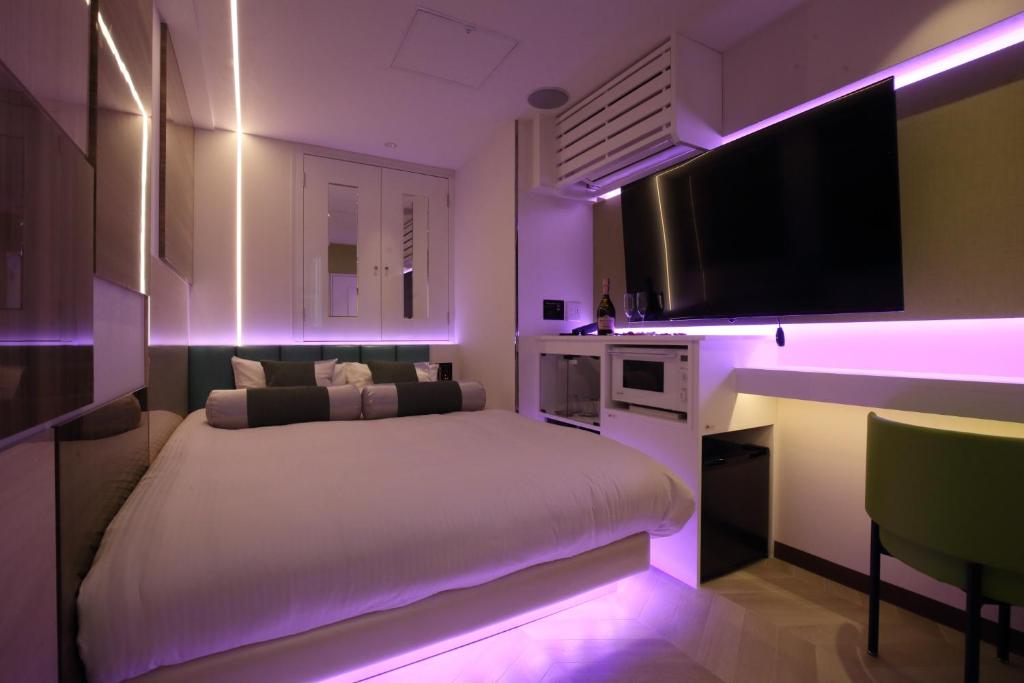 TV a/nebo společenská místnost v ubytování Hotel Blanche 大人専用 Adult only hotel