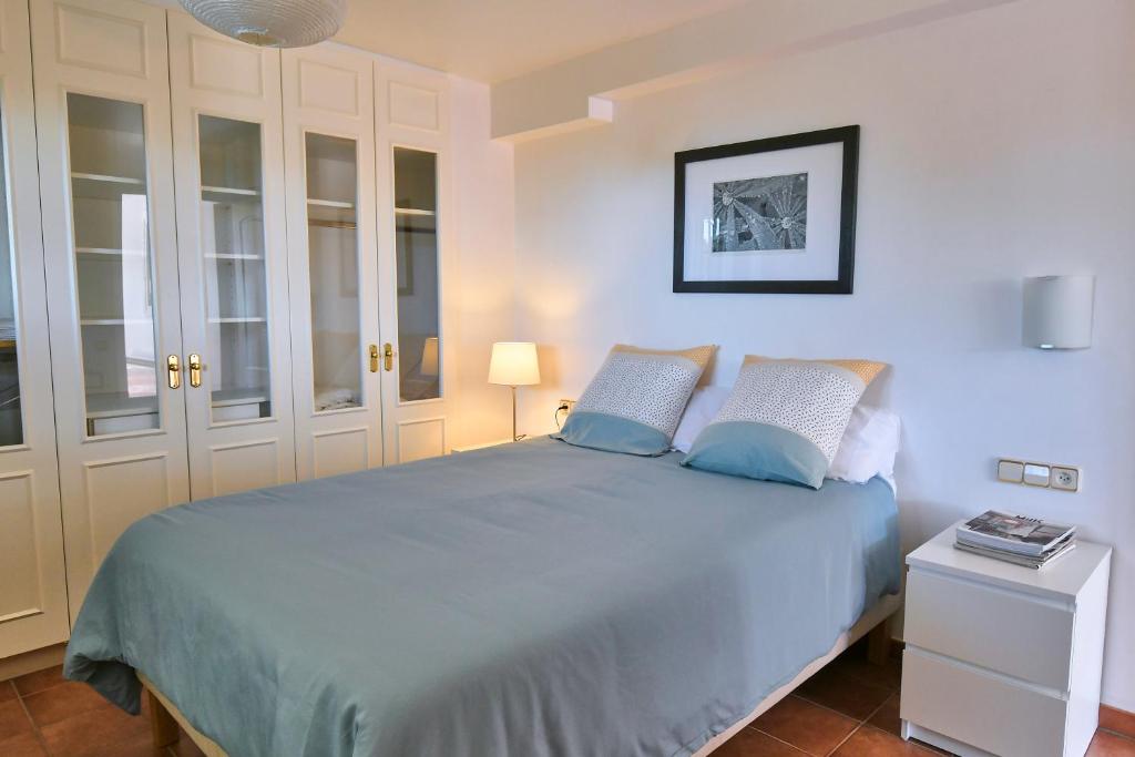 Postel nebo postele na pokoji v ubytování ARTS HOUSE - Cabrils, Maresme, Barcelona