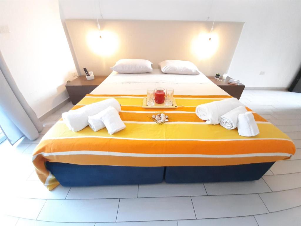 Postel nebo postele na pokoji v ubytování Dimore centro Lecce Affittacamere B&B