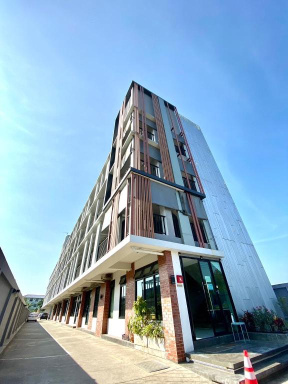 Budova, kde se aparthotel nachází