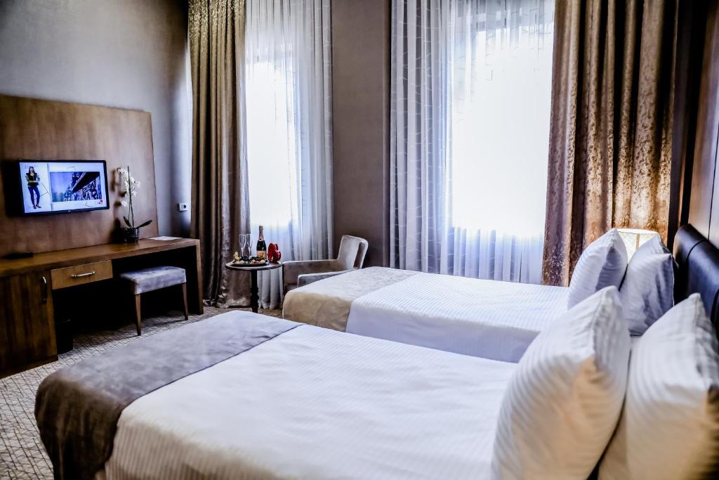 Anon hotel