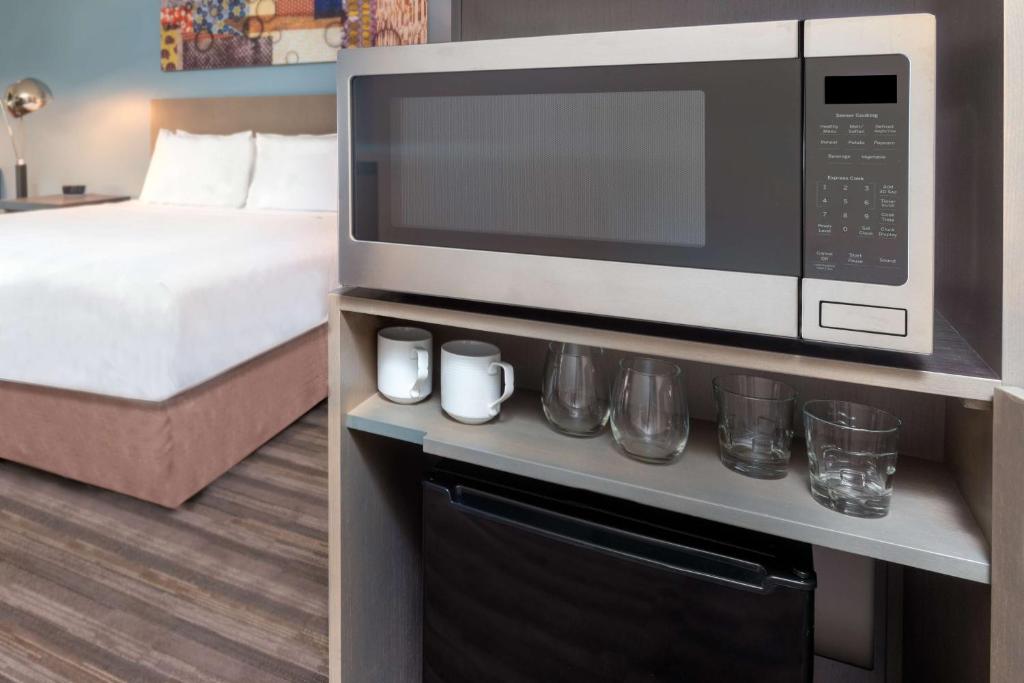 Hyatt House Orlando Airport photo