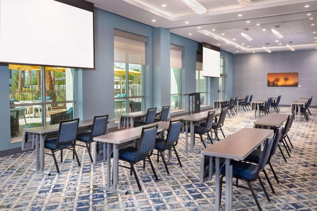 Hyatt House Orlando Airport photo