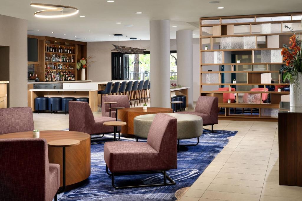 Costa Mesa Marriott photo