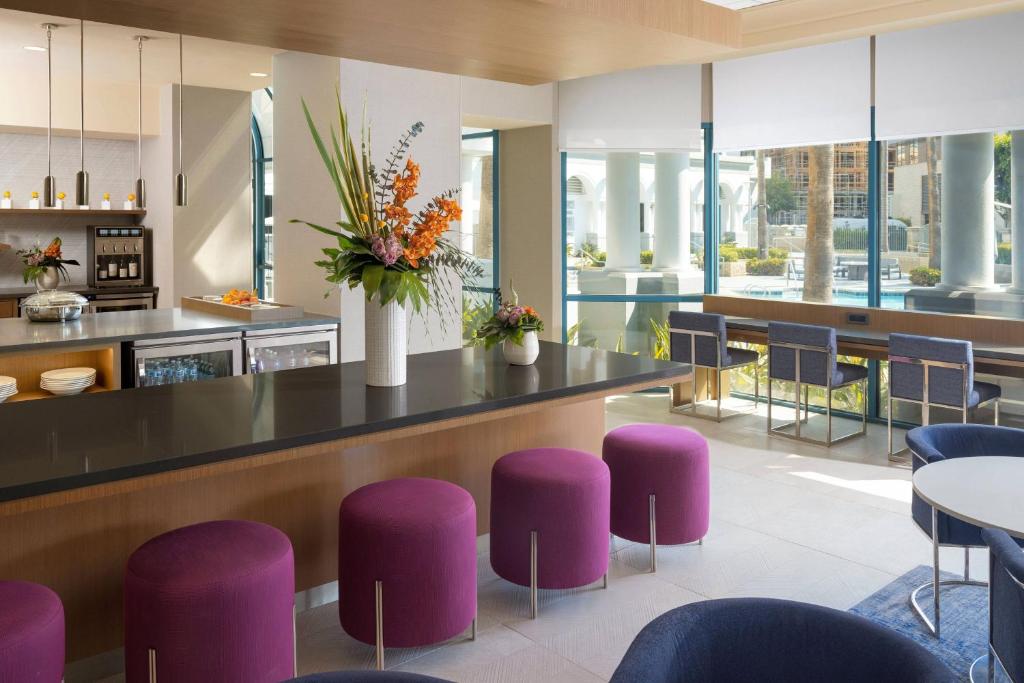 Costa Mesa Marriott photo